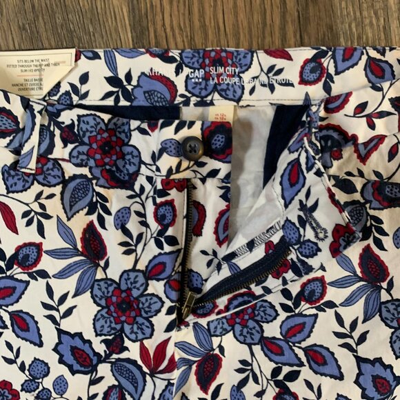 NWT Khakis by Gap size 12 Regular White with Blue and Red Floral Pants - Picture 4 of 10